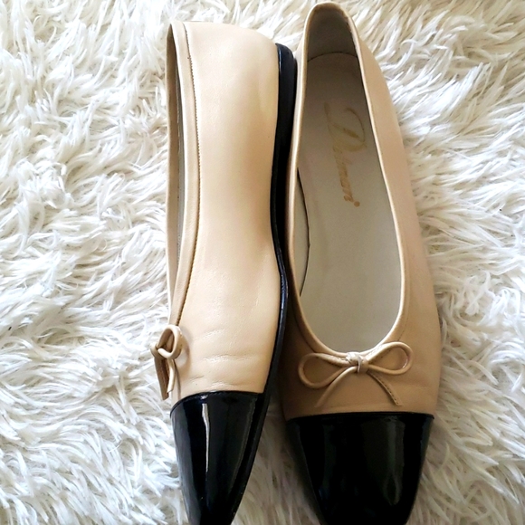 Delman beige/black Leather Cap Toe Ballet Flats Size 9 - Picture 2 of 8
